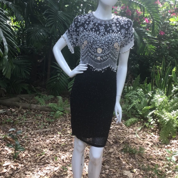 Vintage Oleg Cassini beaded Dress - Picture 4 of 16